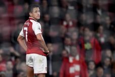 Alexis Sanchez Mendarat...