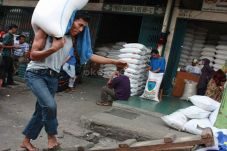 Stok Beras di Jakarta...
