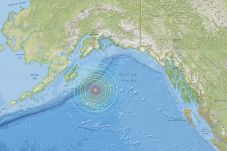 Gempa 7,9 SR Guncang...