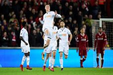 Babak Pertama: Liverpool...