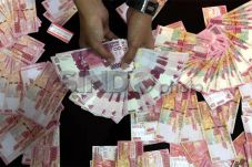 Dolar AS Tertekan Yen,...