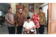 Silaturahmi dengan Mantan...