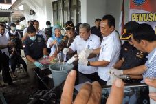 Barang Bukti Sabu-sabu...