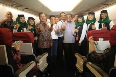 Biaya Penerbangan Tinggi,...