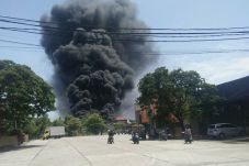 Pabrik Plastik di Tegal...