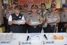 Penyelundupan Ribuan...
