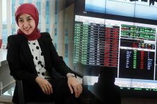 Tetap Cantik, Gaya dan...
