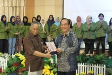 Lippo Group Berikan...