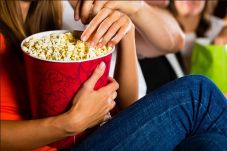 8 Manfaat Popcorn untuk...