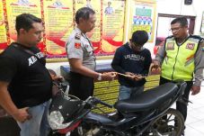 Motor Mogok Usai Menjambret,...