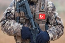 Bersiap Gempur Manbij,...