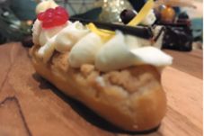 Pastry Eclair dari Prancis...