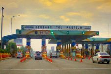 Pintu Masuk Tol Pasteur...