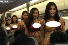 Heboh, VietJet Suguhi...