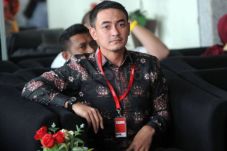 Jadi Tersangka, Gubernur...