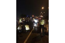 Mobil Terbakar di Tol...