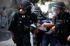 1.000 Warga Palestina...