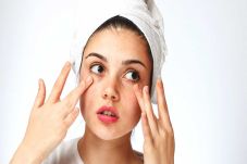 4 Scrub dari Bahan Alami...
