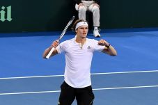 Zverev Hampir Tumbang...