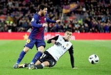 Babak I: Barcelona Ditahan...