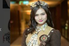 Tunggu Kelulusan, Melody...