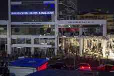 Ledakan Dahsyat di Kantor...