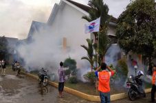 Mengeluh Banyak Nyamuk,...