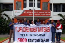 PMI Anugerahkan Japfa...