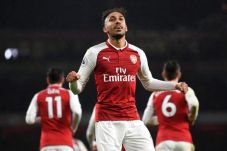 Wenger Kepincut Debut...
