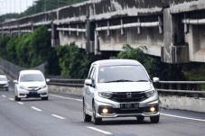 Kehebohan Honda Mobilio...
