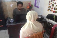 Sering Disiksa Suami,...