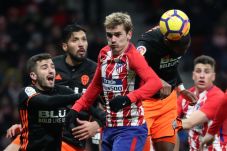 Menang Tipis, Atletico...