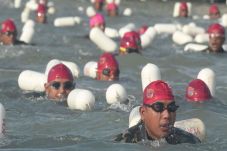 300 Marinir Akan Berenang...