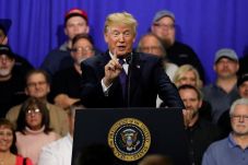 Donald Trump Bilang...