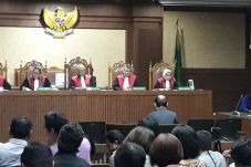 Bantah Rekayasa Sakit...