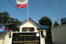 Heboh Bendera Merah...