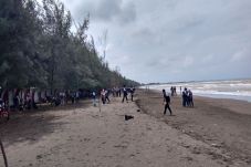 Indahnya Pantai Kaliprau...