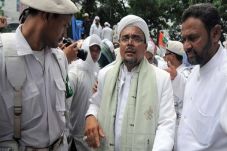 Jika Jadi Pulang ke...