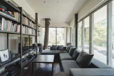 8 Desain Interior Perpustakaan...