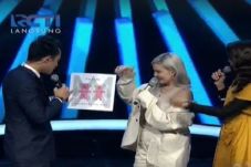 Anne Marie Buat Penonton...