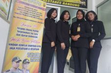 4 Polwan Cantik Siap...