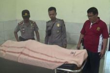 Tiga Siswi SD Hanyut...