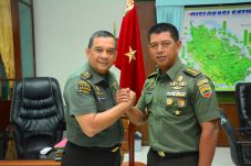 Edy Maju Pilgub Riau,...