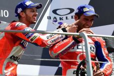 Petrucci Ditendang,...