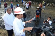 Kunker di Ambon, Jokowi...