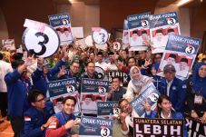 Ishak-Yuda Bangga Dapat...