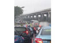 Akses Keluar Terminal...