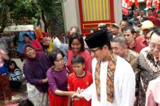 Kunjungi Vihara Dharma...