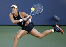 Muguruza Rebut Tiket...