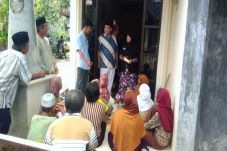 Bantu Sudirman-Ida,...